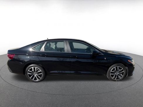 Used 2025 Volkswagen Jetta SE image 16