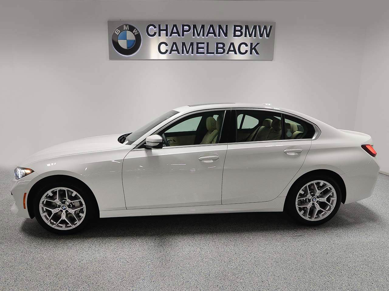 Used 2026 BMW 330i Sedan RWD image 3