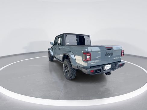 Used 2025 Jeep Gladiator Sport AWD/4WD image 6