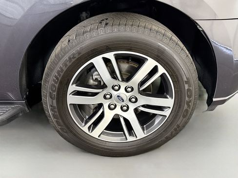 Used 2024 Ford Expedition Max Limited RWD image 32