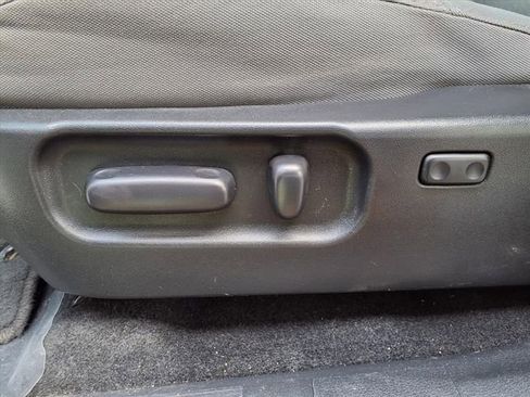 Used 2021 Toyota Tacoma SR5 w/ Technology Package image 16