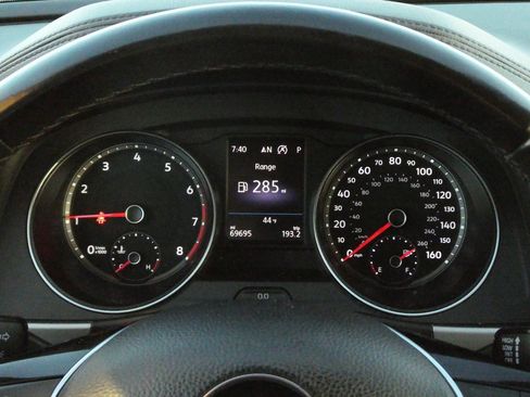 Used 2019 Volkswagen Atlas SE image 5