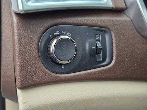 Used 2015 Cadillac SRX Luxury w/ Driver Awareness Package FWD image 22