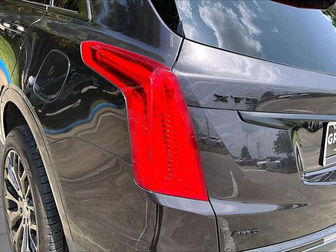 Used 2018 Cadillac XT5 Platinum AWD/4WD image 28