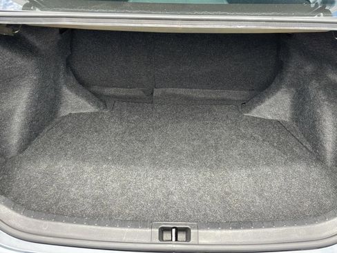 Used 2018 Toyota Corolla LE image 14