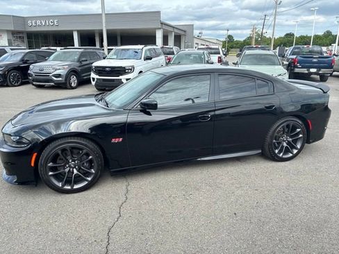 Used 2023 Dodge Charger Scat Pack w/ Plus Group RWD image 2
