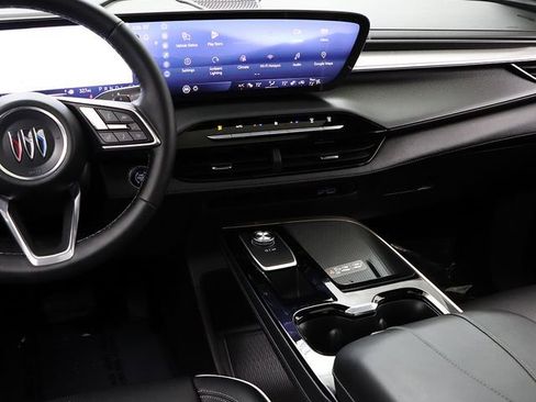 Certified 2025 Buick Enclave Avenir image 16