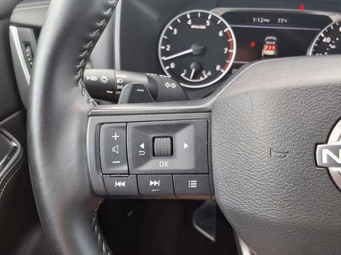 Used 2025 Nissan Rogue SV FWD image 24