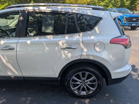 Used 2017 Toyota RAV4 Limited AWD/4WD image 4