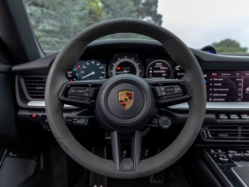 Certified 2022 Porsche 911 Targa 4 GTS AWD/4WD image 30