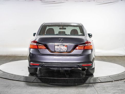 Used 2017 Honda Accord EX image 3