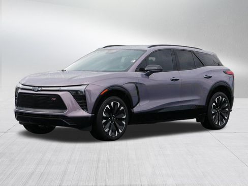 Used 2024 Chevrolet Blazer EV RS AWD/4WD image 3