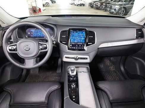 Certified 2024 Volvo XC90 T8 Ultimate w/ Protection Package AWD/4WD image 7