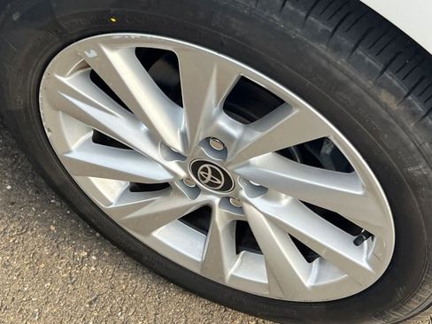 Used 2023 Toyota Camry LE image 18