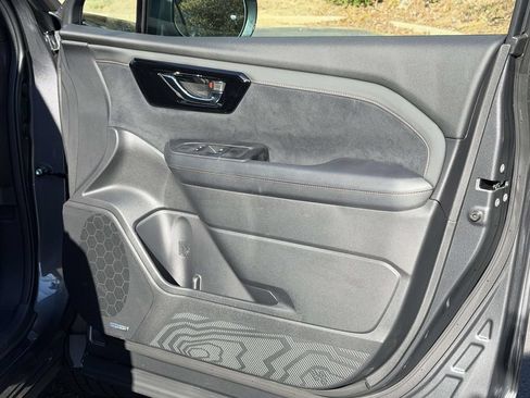 Certified 2026 Subaru Forester Touring AWD/4WD image 8