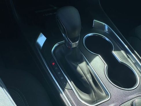 Used 2023 Chevrolet Traverse LT image 23