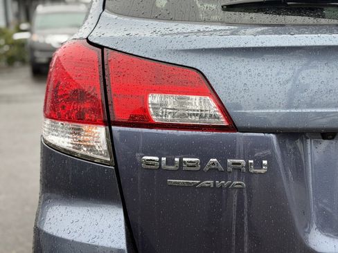 Used 2014 Subaru Outback 2.5i Limited image 26