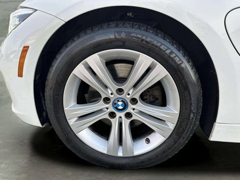 Used 2018 BMW 330e 330e iPerformance 4dr Sedan image 40