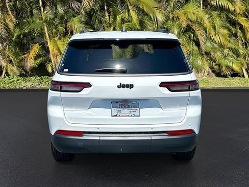 New 2026 Jeep Grand Cherokee L Limited RWD image 4