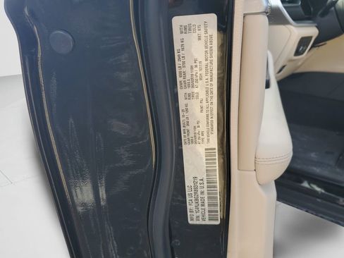 Used 2024 Jeep Grand Cherokee L Limited AWD/4WD image 28
