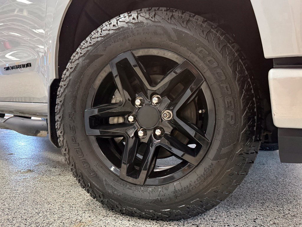 Used 2021 Chevrolet Silverado 1500 RST w/ Z71 Off-Road Package AWD/4WD image 8
