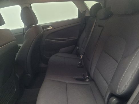 Used 2019 Hyundai Tucson SE AWD/4WD image 18