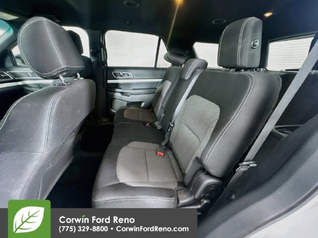 Used 2017 Ford Explorer XLT AWD/4WD image 23