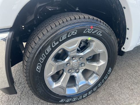 New 2026 RAM 1500 Big Horn AWD/4WD image 10