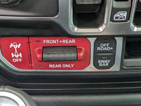 Used 2022 Jeep Gladiator Rubicon w/ LED Lighting Group AWD/4WD image 23