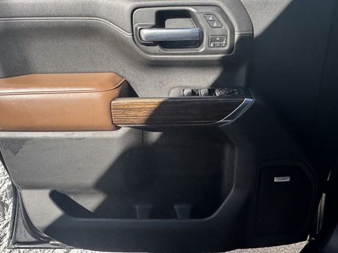 Used 2019 Chevrolet Silverado 1500 High Country image 40