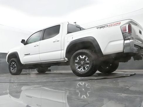 Used 2023 Toyota Tacoma TRD Off-Road w/ Black Out Package (TMS) AWD/4WD image 10