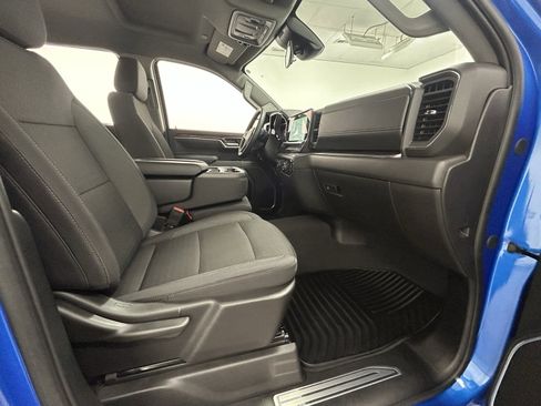 Used 2025 Chevrolet Silverado 1500 LT image 39