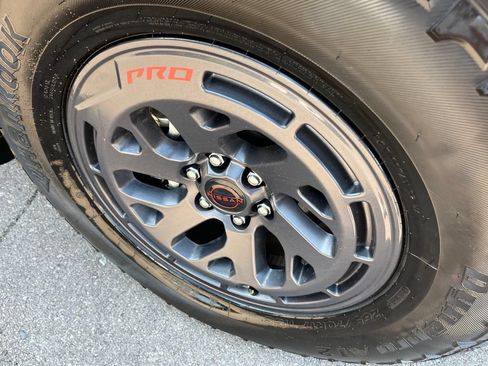 Certified 2025 Nissan Frontier PRO-4X w/ Pro Premium Package AWD/4WD image 37