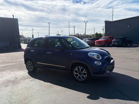 Used 2015 FIAT 500L Trekking FWD image 2