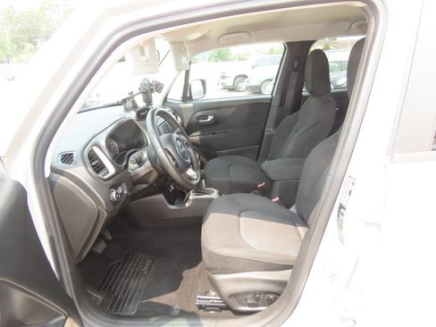 Used 2015 Jeep Renegade Latitude w/ Popular Equipment Group FWD image 25