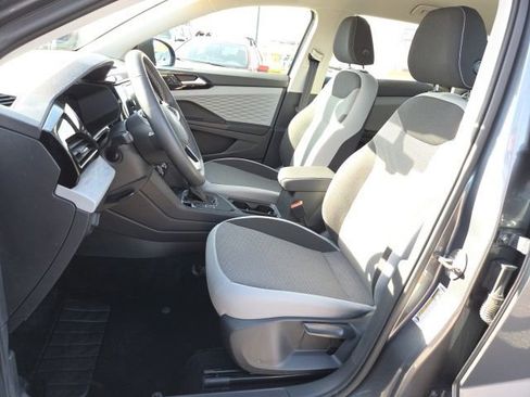 Used 2023 Volkswagen Taos S image 9