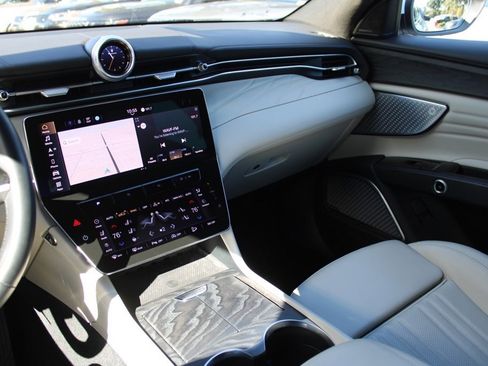 Used 2023 Maserati Grecale Modena image 19