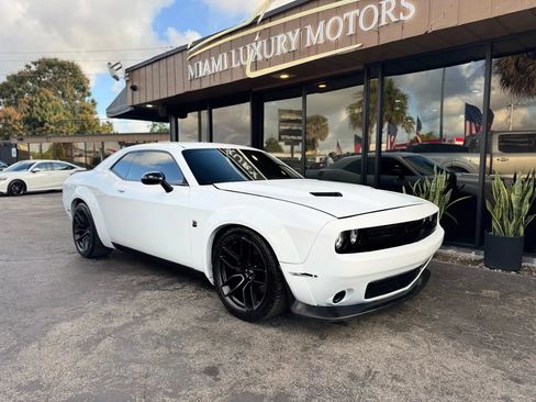 Used 2020 Dodge Challenger R/T Scat Pack RWD image 2