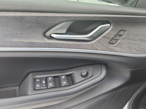 New 2025 Jeep Grand Cherokee L Limited w/ Luxury Tech Group II image 21