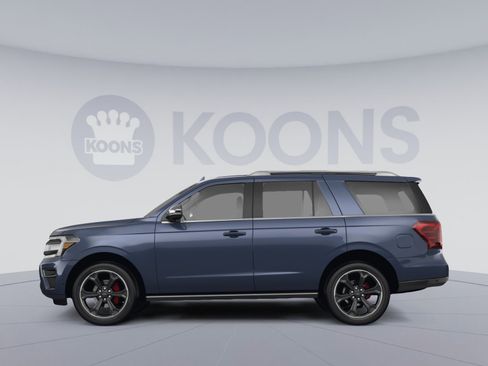 Used 2024 Ford Expedition Limited AWD/4WD image 2