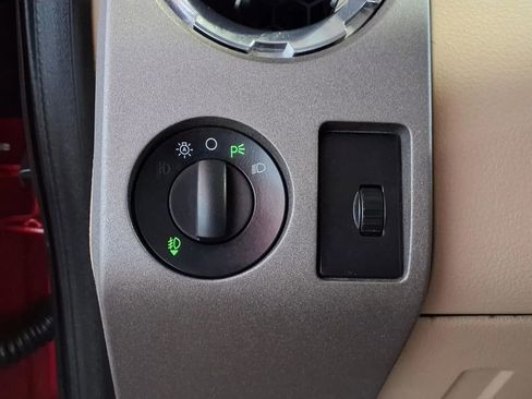 Used 2010 Ford F250 Lariat image 17