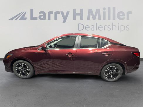 New 2025 Nissan Sentra SV image 2