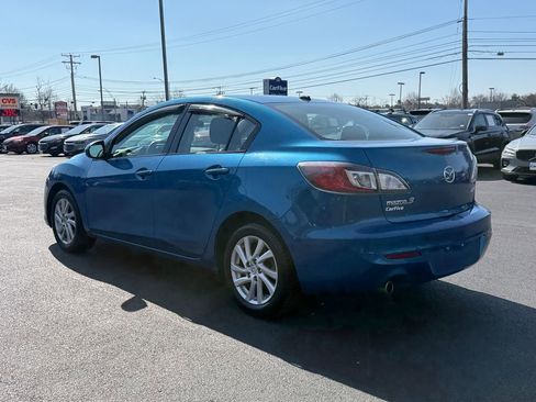 Used 2012 MAZDA MAZDA3 i Grand Touring w/ Tech Pkg image 4