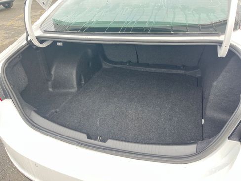 Used 2024 Chevrolet Malibu LT image 32