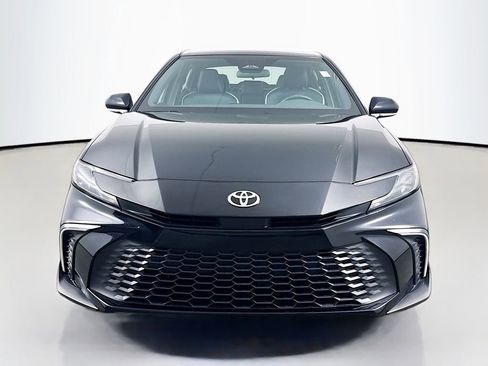 Certified 2025 Toyota Camry SE FWD image 2