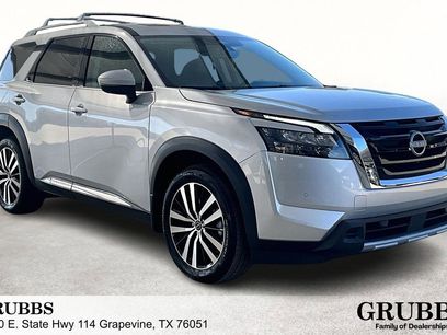 Used 2025 Nissan Pathfinder Platinum w/ Cargo Package