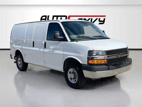 Used 2024 Chevrolet Express 2500 w/ Driver Convenience Package image 1