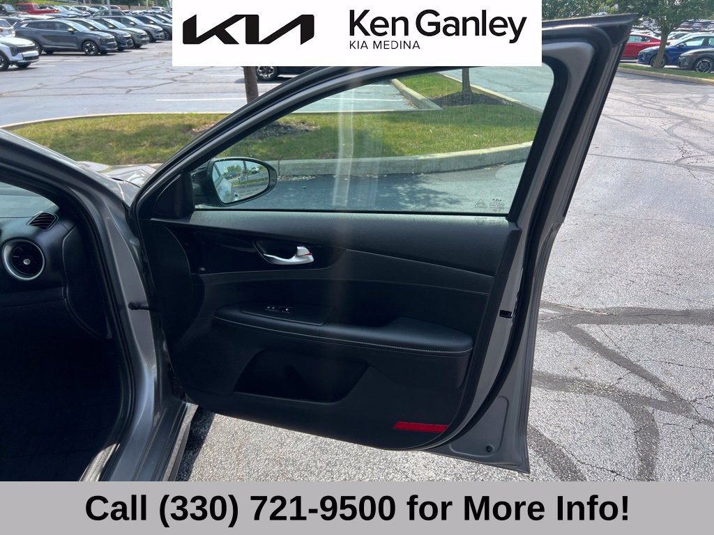 Certified 2023 Kia Forte GT-Line w/ GT-Line Technology Package FWD image 51
