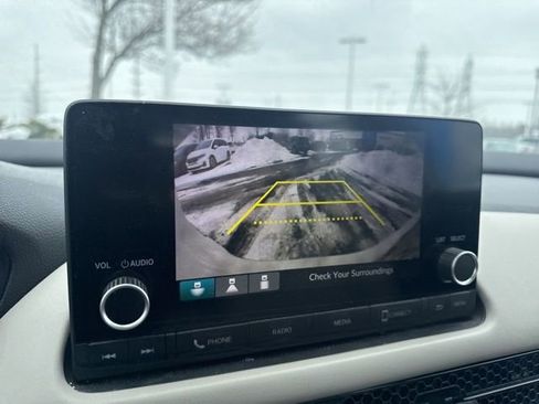 Used 2023 Honda HR-V LX image 18