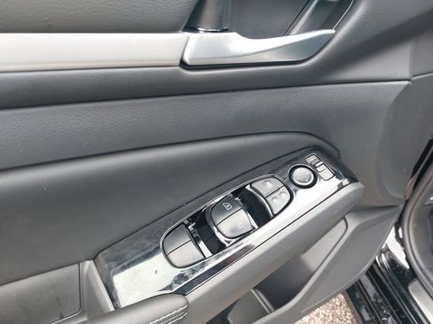 New 2025 Nissan Altima 2.5 SL image 13